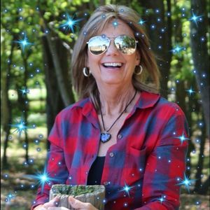 Meet your Posher, Debra